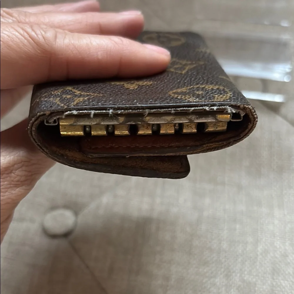 6 Key Holder Louis Vuitton Dark Brown Monogram Wallet - Picture 9 of 9